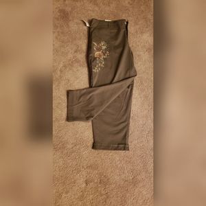 Army Green Embroidered Capri Pant